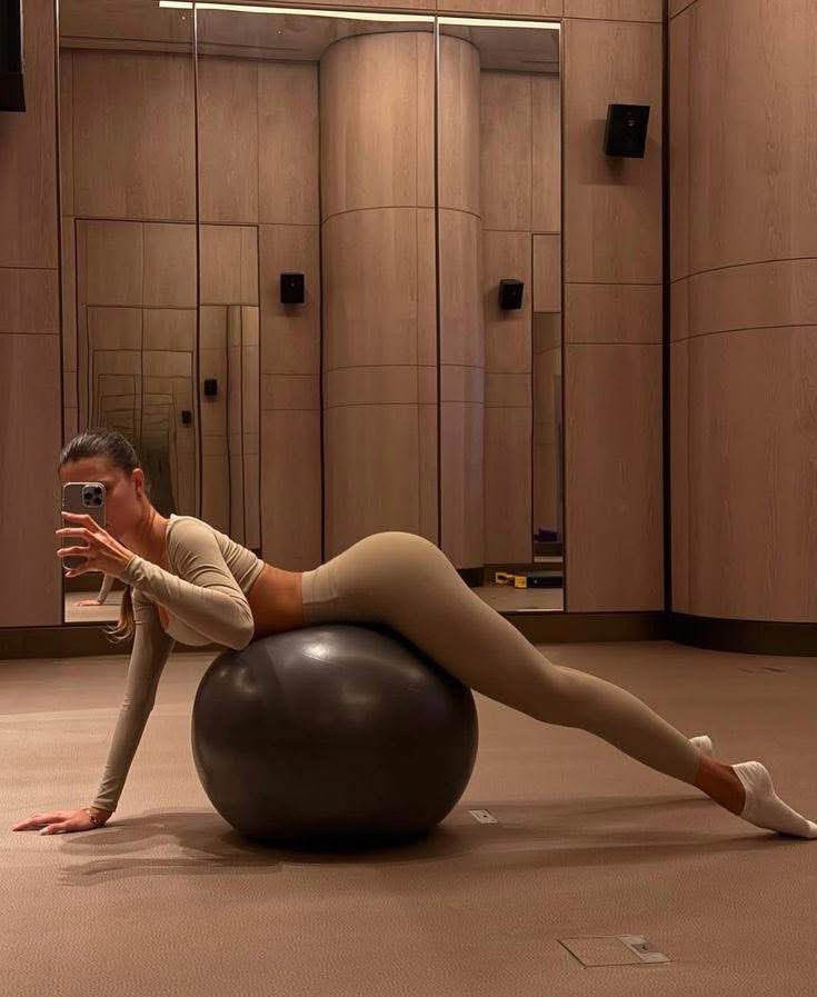 •☆• tweet media