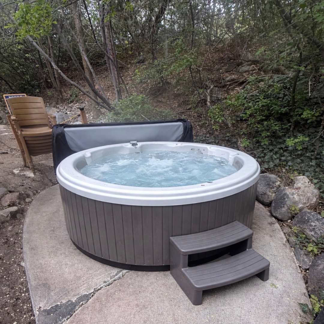 Hog Wallow Pub tweet media