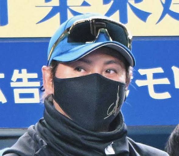 K962398418's tweet photo. ～シャワー室～
清宮「あー負けちまった…」
山縣「惜しかったですけどピッチャーが打たれましたね」
ｶﾞﾗｯ
水野「（あっ監督だ…）」
郡司「（急にどうしたんだ…？）」
達「（うわ瞳孔開いてる…気持ち悪りぃ）」
新庄「あした、あした」
一同「？？？」
新庄「あした、あした、あした」 https://t.co/Ij64BKFyUi
