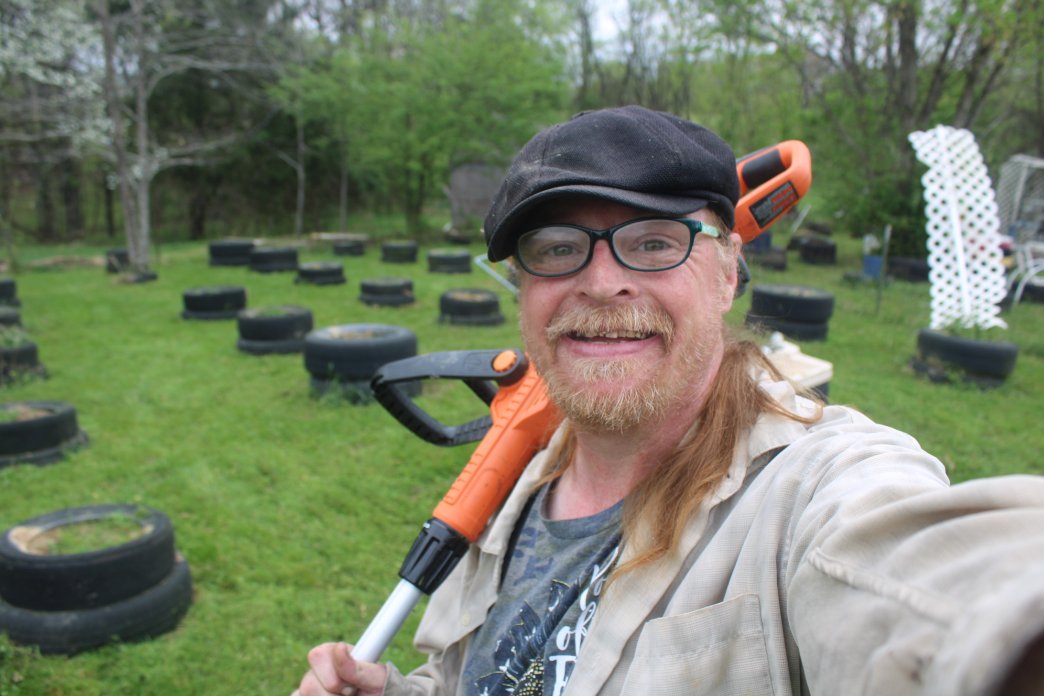 docsanderson's tweet image. #Scientists #Carpenter #RestorationProject #ApexPredator @HeartsofHeroes_ @danpeckwx
@Ginger_Zee @Nature Mags Lizzie Got outer #Garden Mowed. its #Planting #Seeds Time this weekend. skies are Grey lots of Bird Song. The Wild #Flowers are really pretty. Feels Excellent Mwah Lee