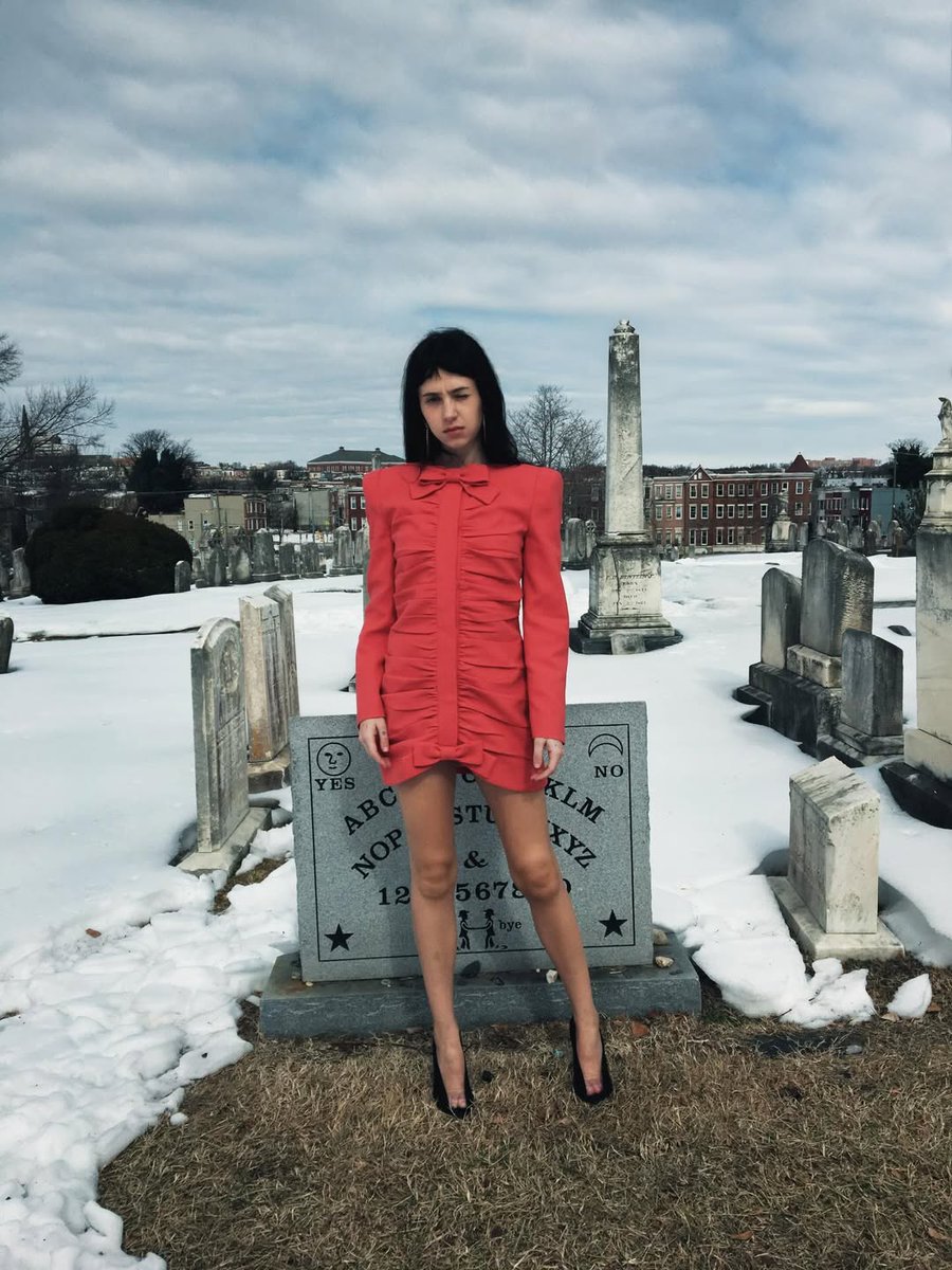 Daily Clairo tweet media