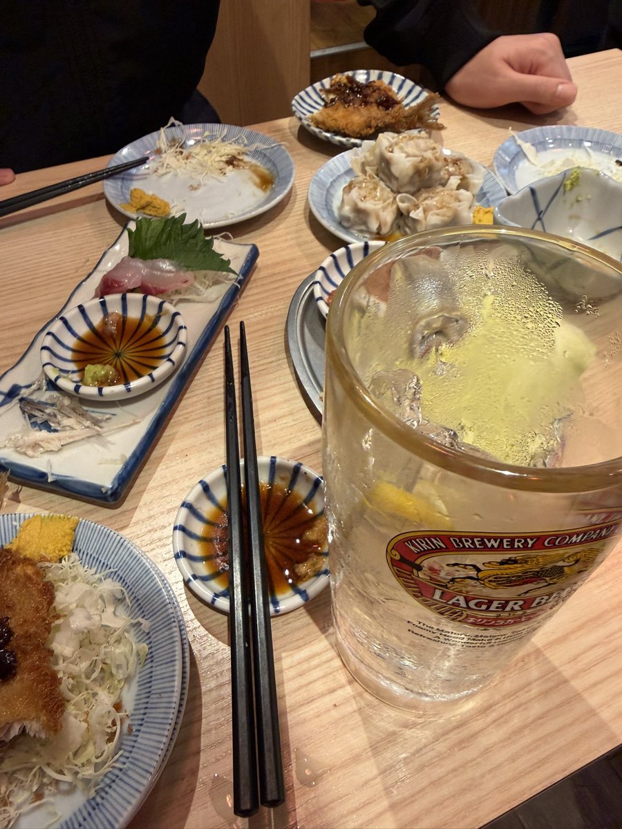 メデス tweet media