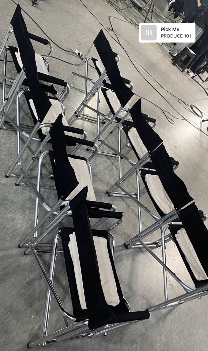 IOI BASE tweet media