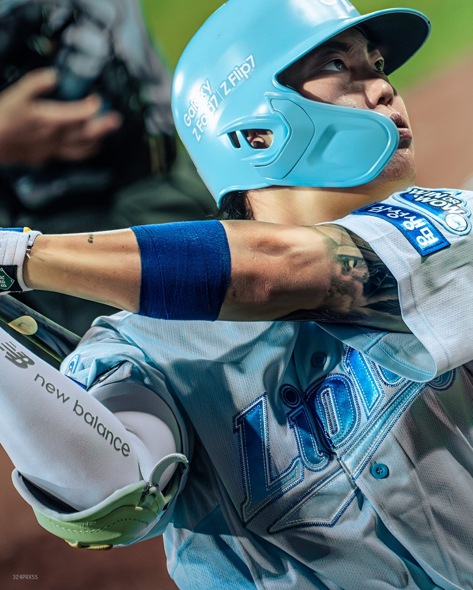 𝟑𝟐𝟒𝐩𝐫𝐱𝐬𝐬 tweet media