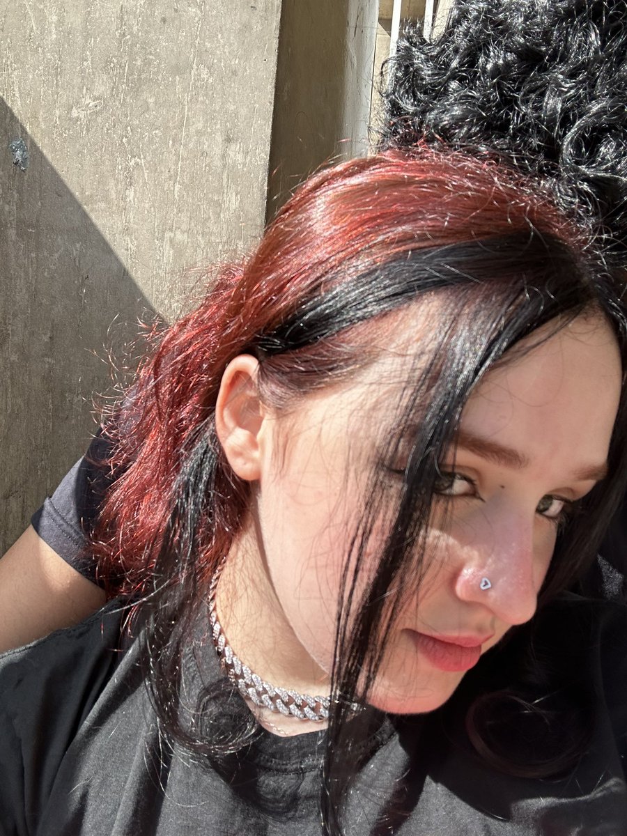 gabi 𝜗ৎ tweet media