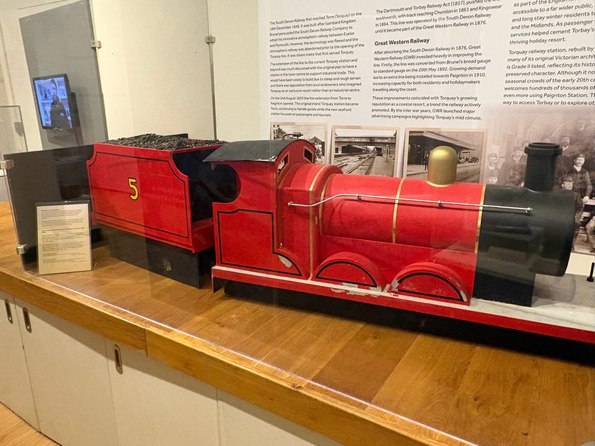 EmeraldTender tweet media