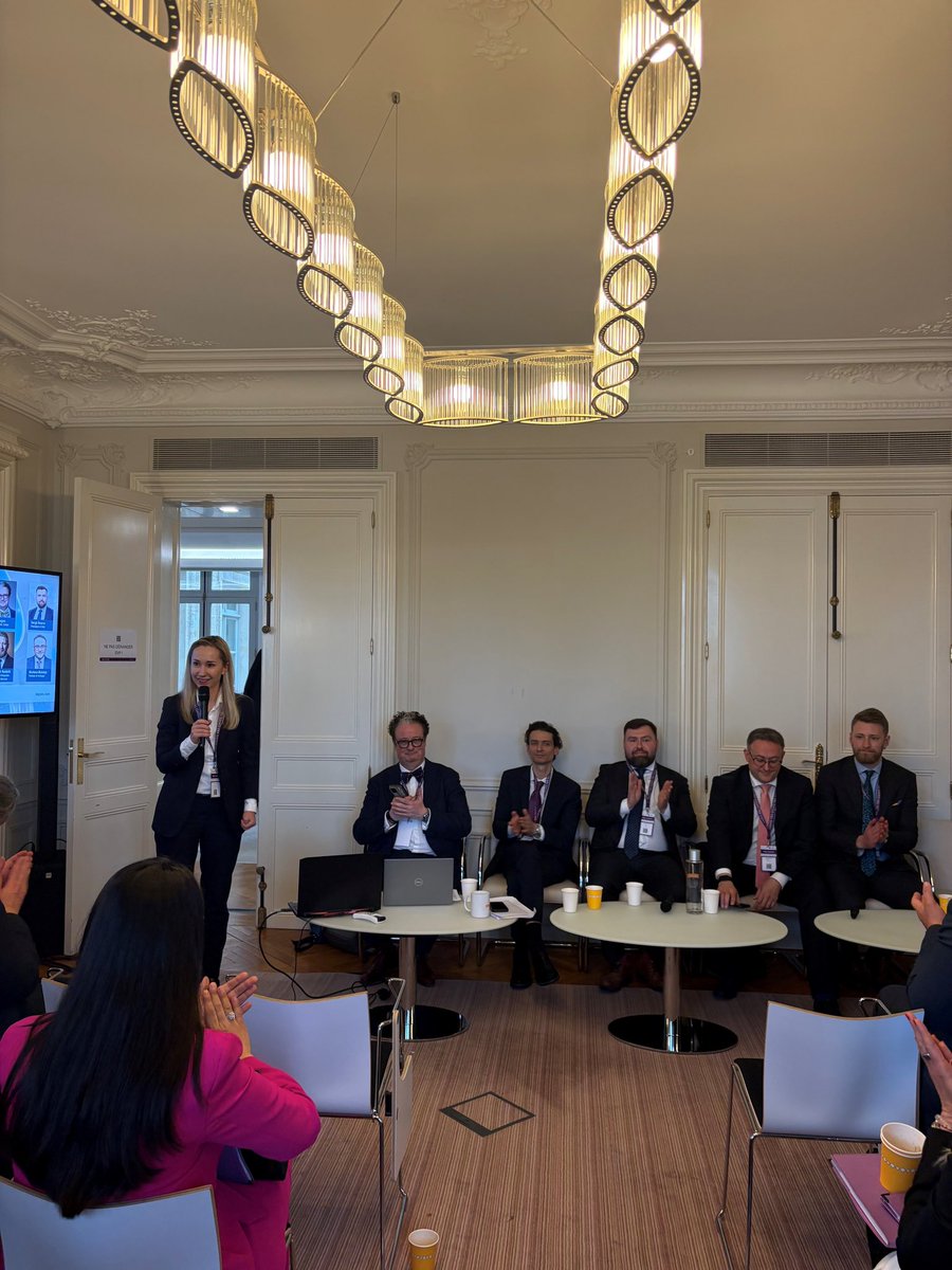 TheUAAofficial's tweet photo. During PAW, UAA together with K&amp;L Gates France  hosted a high-level panel discussion titled: "Ukraine in Focus: Investment in Post-War Recovery, Contracts, and Disputes."
 
The event was attended by over 125 professionals both in-person and virtually. https://t.co/YAUkATgWFV