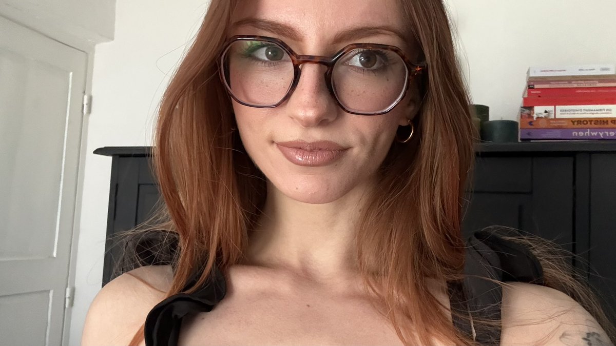 chl𖦹é tweet media