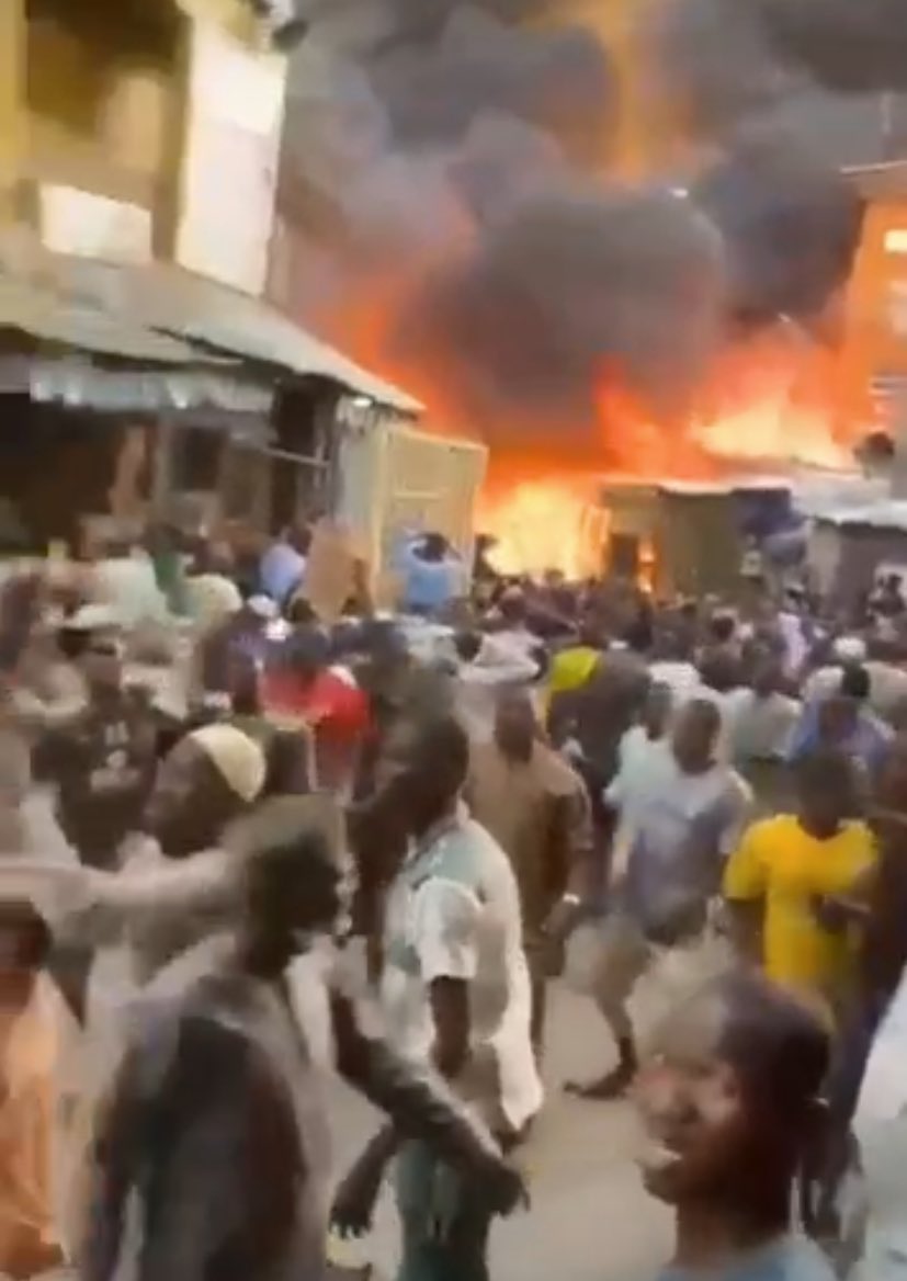 Ramlaatuuh tweet media