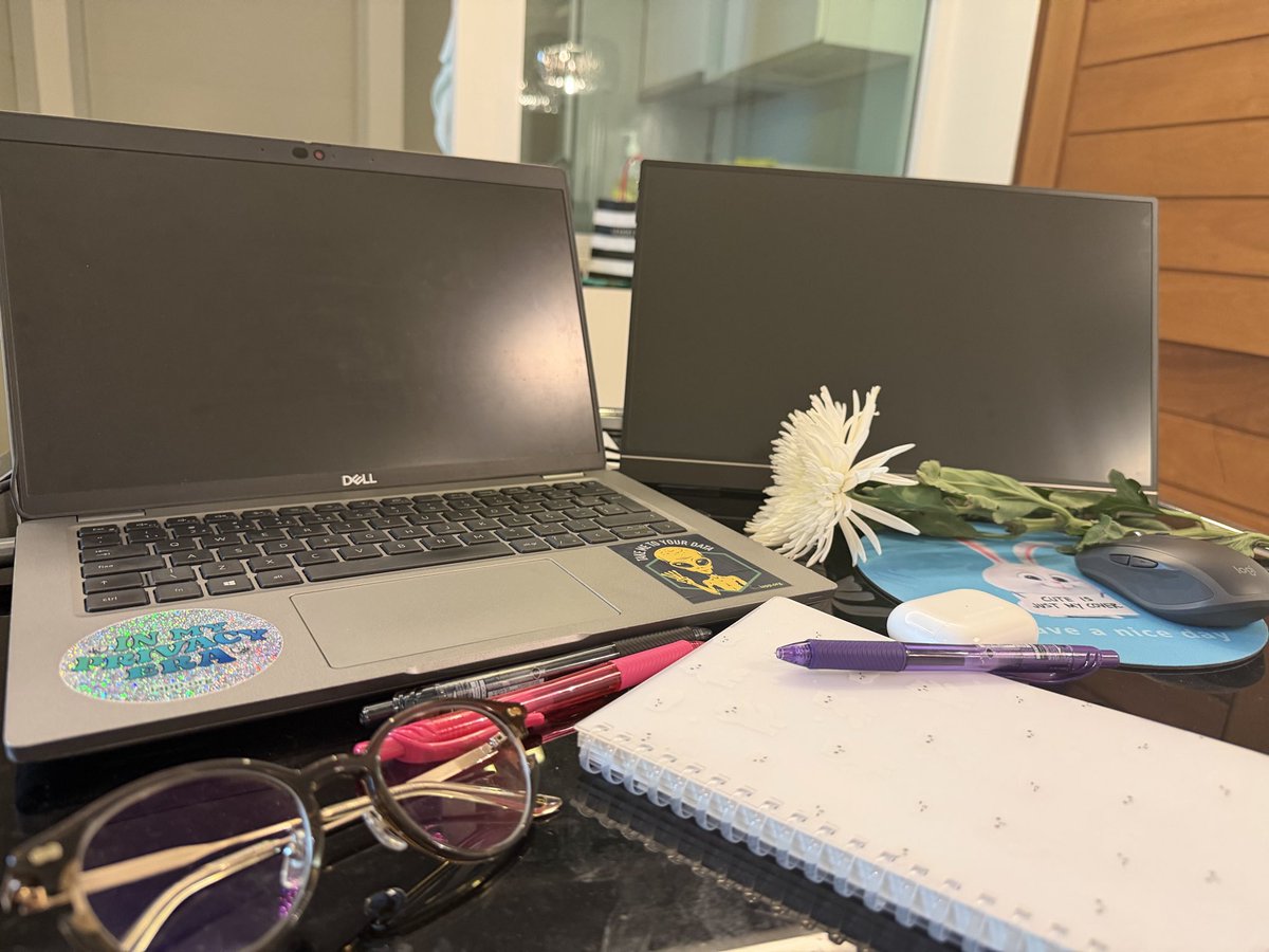 Bru (blue) 🌷🪽 tweet media