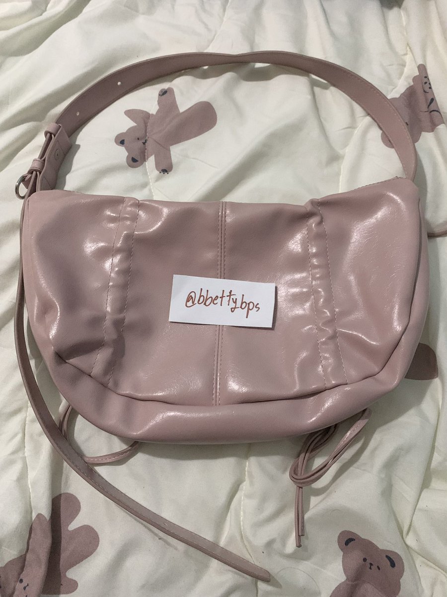 bbettybps's tweet photo. ส่งต่อกระเป๋า Matin kim half shirring ribbon round bag สีชมพู
2,890รวมส่ง ผ่อนได้
#matinkim #ส่งต่อmatinkim #ส่งต่อกระเป๋า #กระเป๋ามือสอง #พรีเกาหลี #พรีออเดอร์เกาหลี #แบรนด์เกาหลี #ส่งต่อเสื้อผ้า #กระเป๋า #พร้อมส่ง #โล๊ะตู้ https://t.co/LdKUIVWDXL