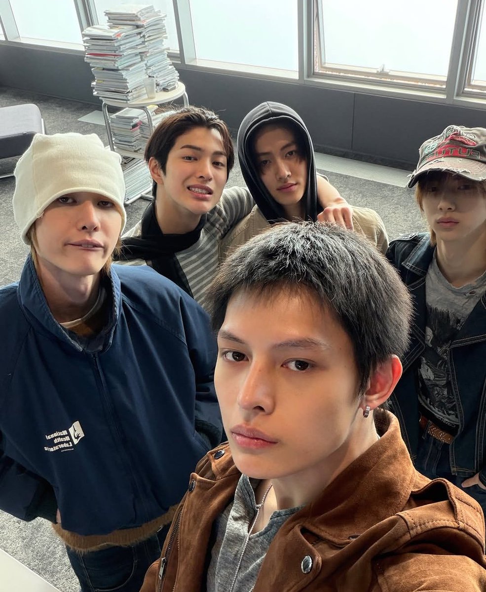 kira 🍄 tweet media