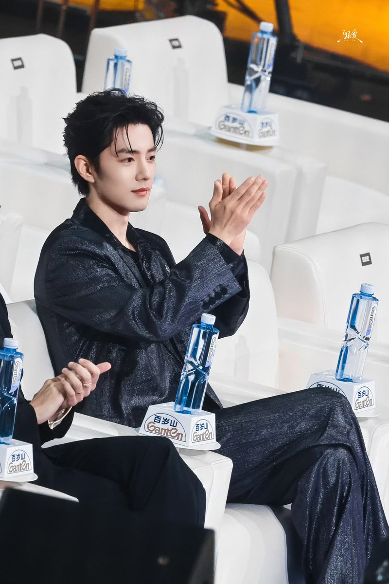 11. Another #BaiLu fanclub
#XiaoZhan