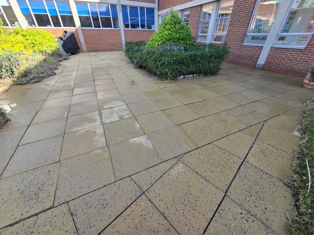 simplecleanuk's tweet photo. 💨 Fully steam cleaned and professionally treated to maximise durability and protect the client’s investment for the long term. On top of that, the area is now far safer underfoot, removing the risk of slips and falls. 📲 020 8916 2237 #simpleclean #commercial #property #cleaning https://t.co/i68HF5NrXi