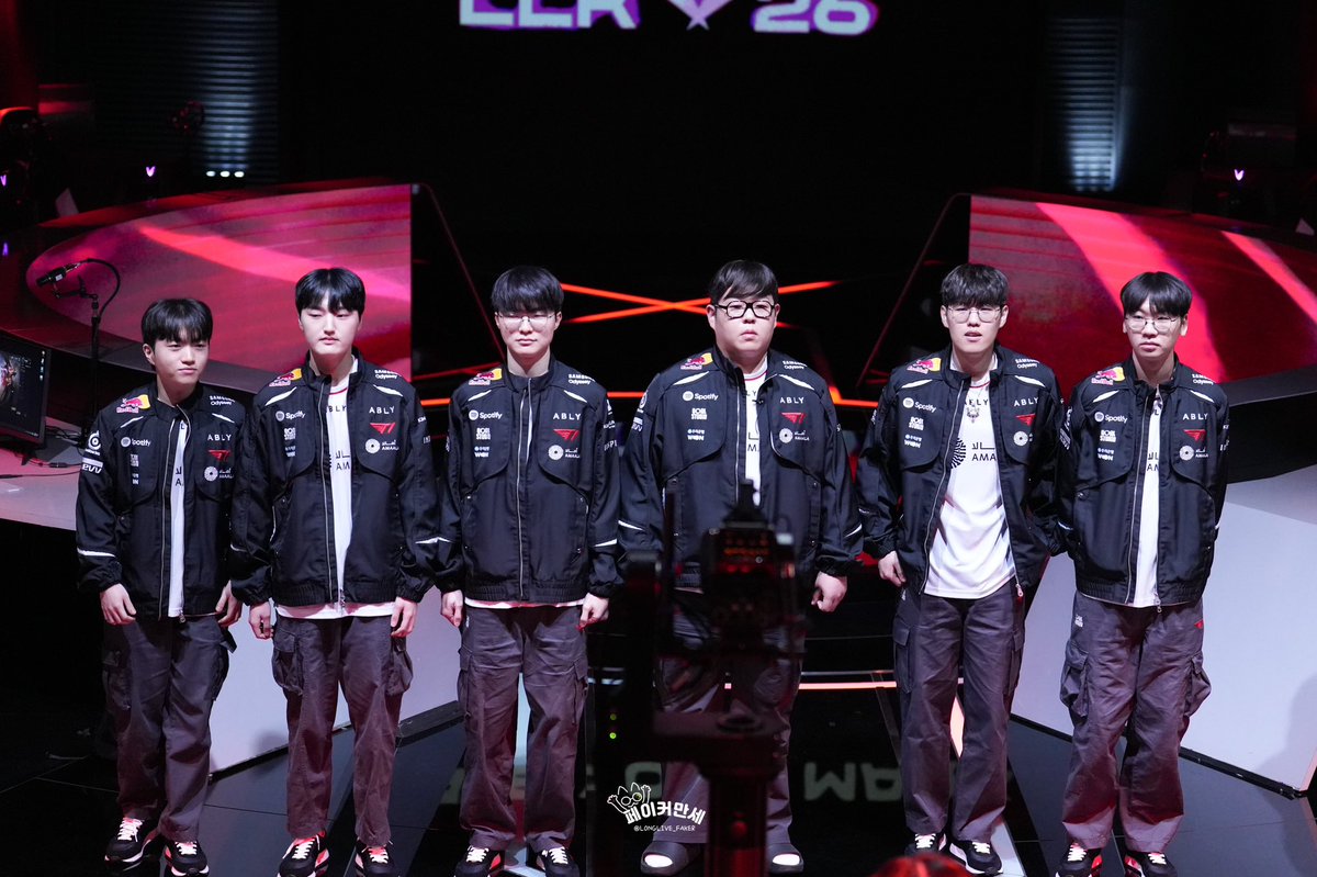 페이커만세 tweet media