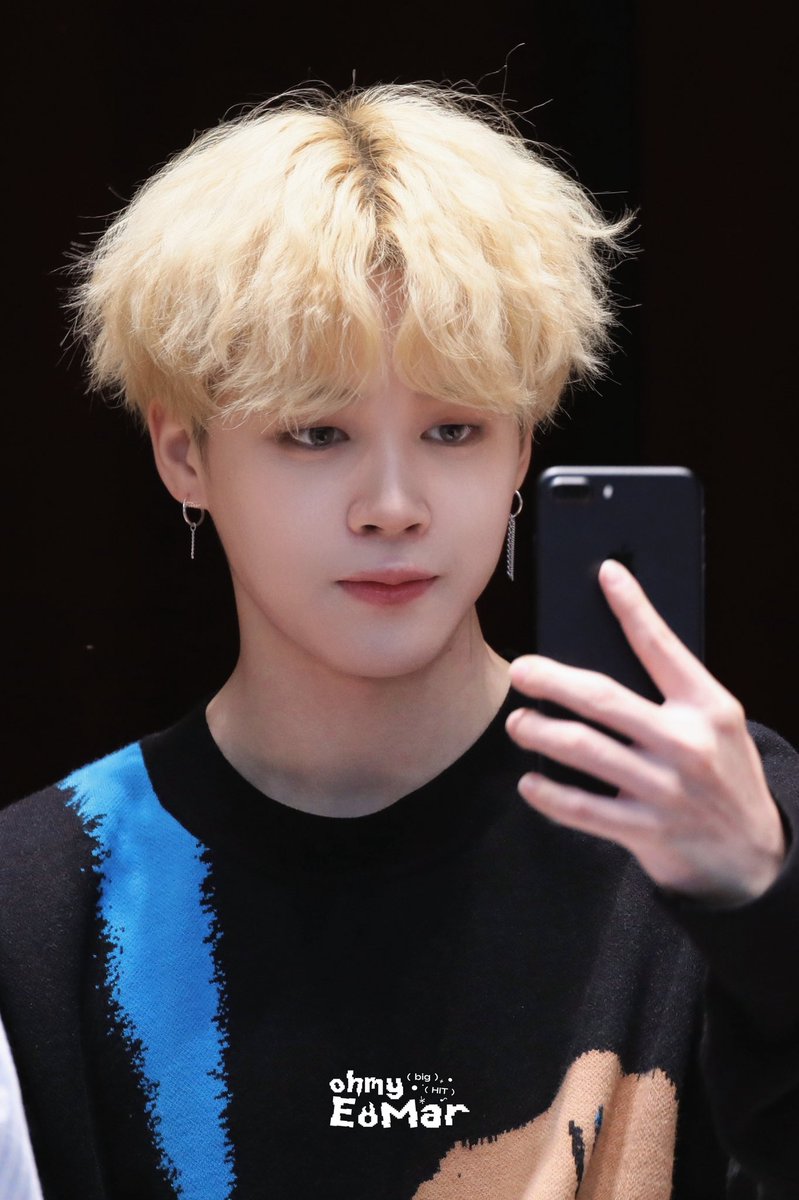 ohmyEoMar's tweet photo. 😚😒
지민

#HappyAprilFoolsDay #AprilFoolsDay #만우절 #방탄소년단​ #BTS  #지민 #JIMIN https://t.co/68rTD4QspX