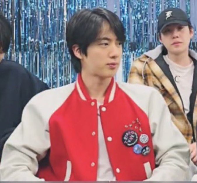 134340 ⁷ tweet media