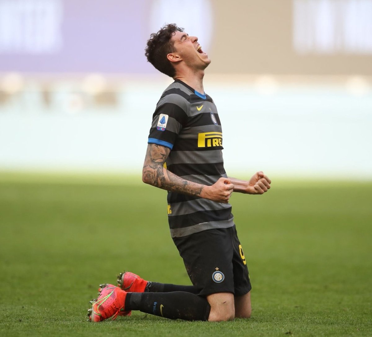 𝖤𝖫 𝖯𝖱𝖤𝖲𝖨𝖣𝖤𝖭𝖳 tweet media