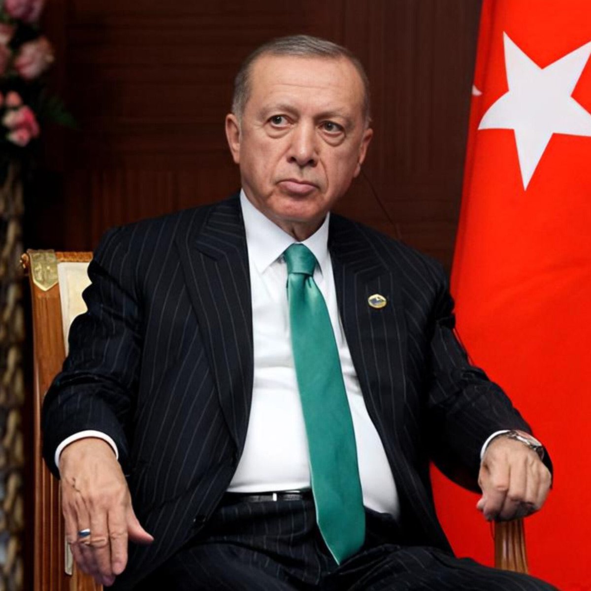 SİYAH SANCAK tweet media