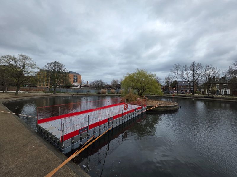 floatingpontoon's tweet photo. Access where it is needed, even when the site makes it challenging.

A double-stacked pontoon, creating a safe and stable access route for plant equipment to reach the island.

Our strength - finding the solution! https://t.co/VCx1IUGdUb