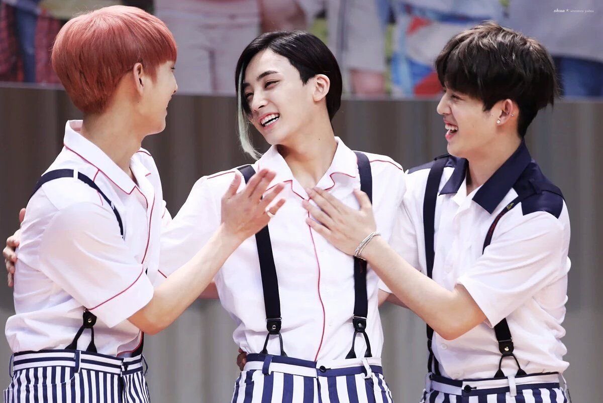 ña 🦦 tweet media