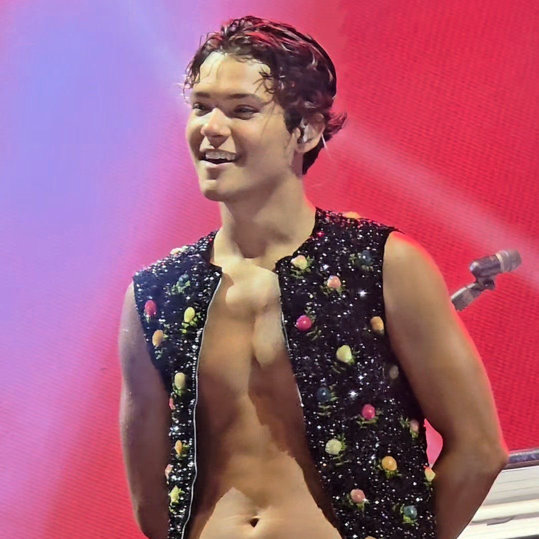 scarlett ⋆.☘︎ ݁˖ tweet media