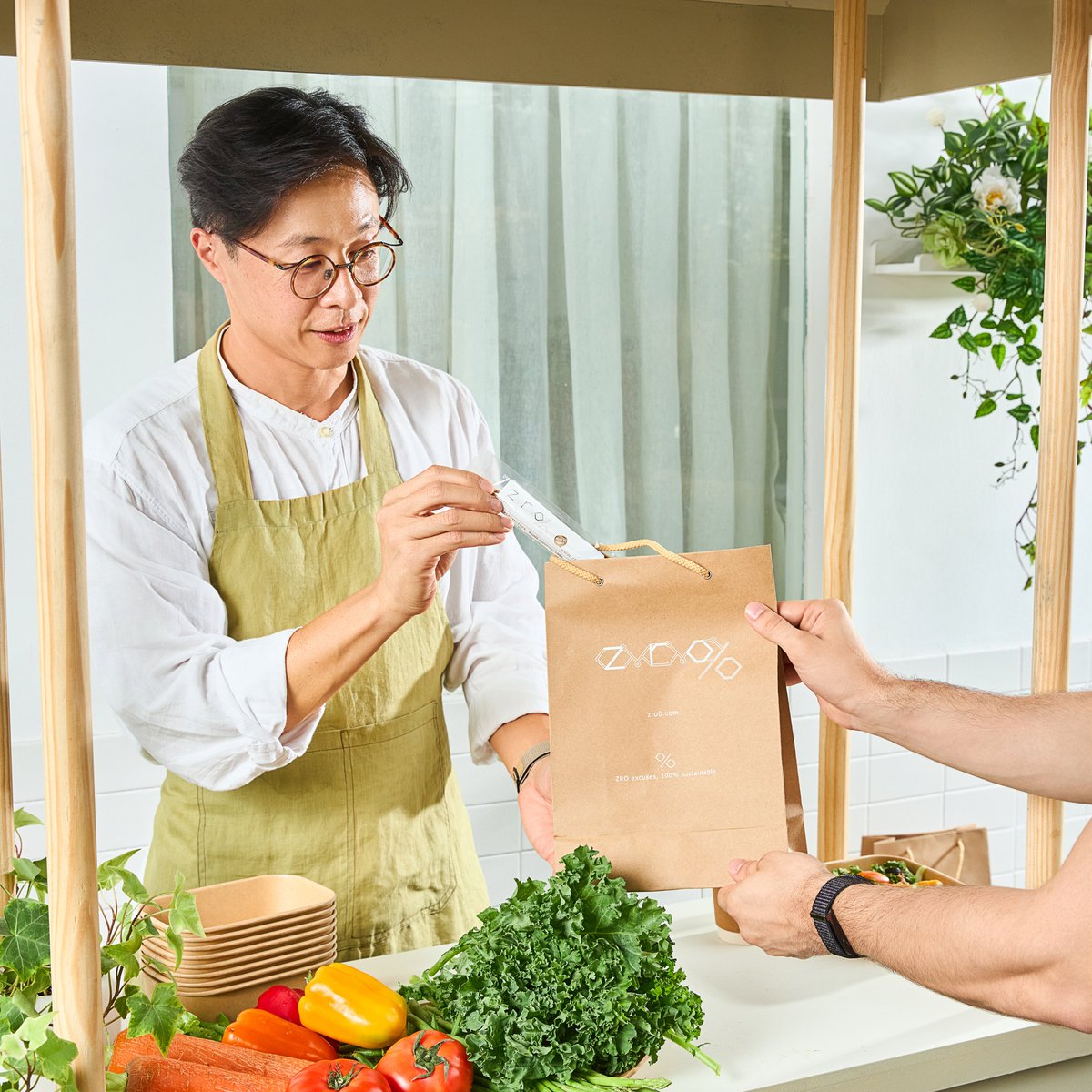 ZroExcuses's tweet image. Paper outside, starch inside, plastic nowhere.
Give takeaway customers a fully compostable kit: bag, pack, and cutlery.
Ask about turnkey bundles.
#PlasticZero #InnovativePackaging #Takeout #EcoRetail #PlanetFirst