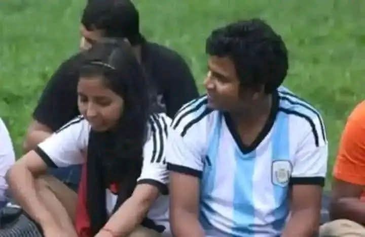 sayed_mozumdar's tweet photo. @_spicygirl__ এই ভাবে খেলাধুলা‌ করলে বিয়া লাগে না 😑 https://t.co/XS88vMknzV