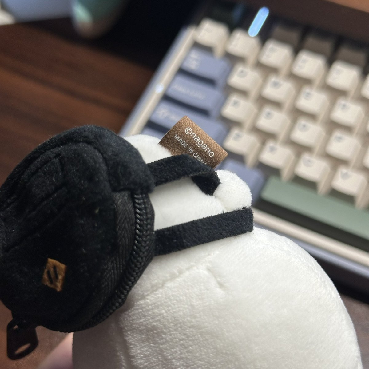wts lfb ph #hoony8o8_sell

nagano with backpack plush charm
₱650 + sf

reply or dm to claim!
please read pinned tweet before buying 🍀