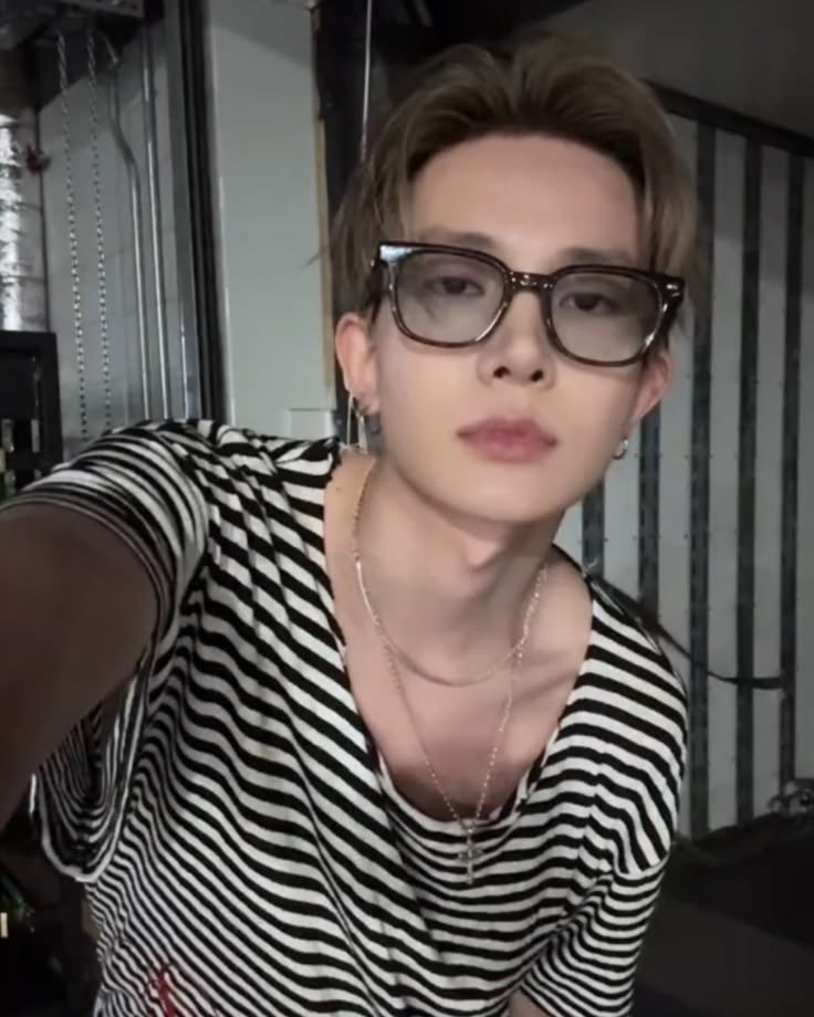 Gwen 🐣 tweet media