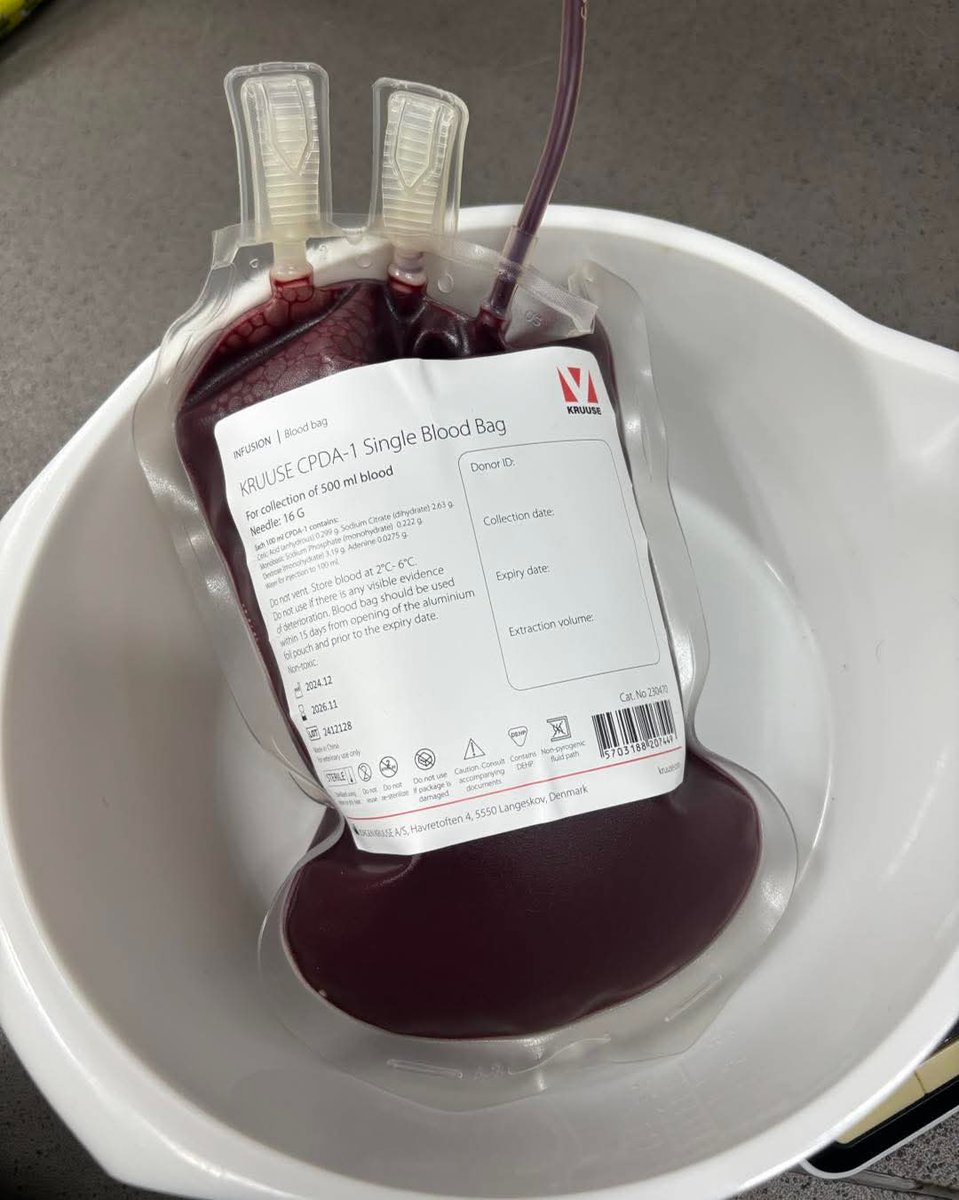 team_greenacres's tweet image. 🐾Not All Heros Wear Capes🐾

🏥Our lovely Magnum stepped up yesterday &amp;amp; became a blood donor for a very poorly dog. He was so good🏥

🙏We all wish the dog in need the very best &amp;amp; hope he gets better soon🙏

#teamgreenacres #rescue #k9hour #rehomehour #teamzay #Pembrokeshire