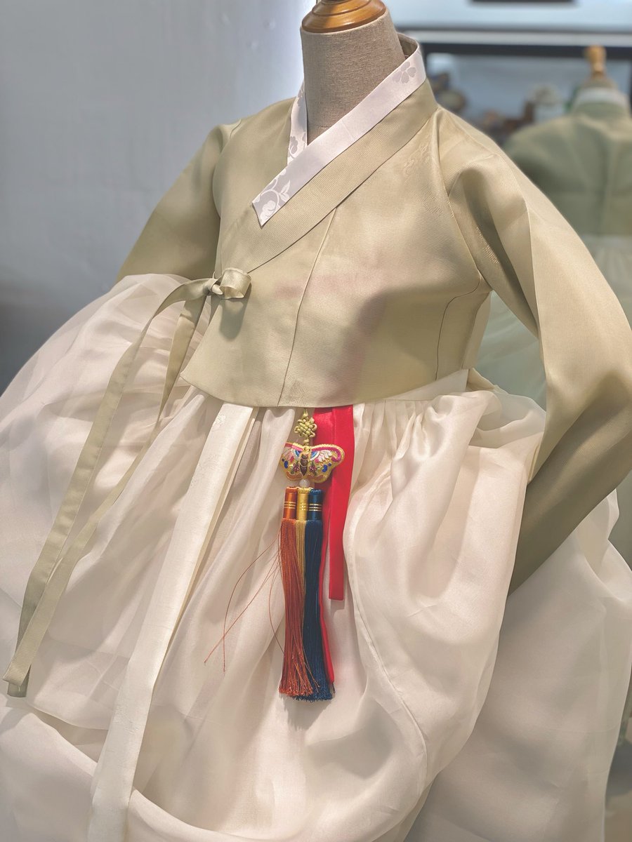 한복집 금의재 tweet media