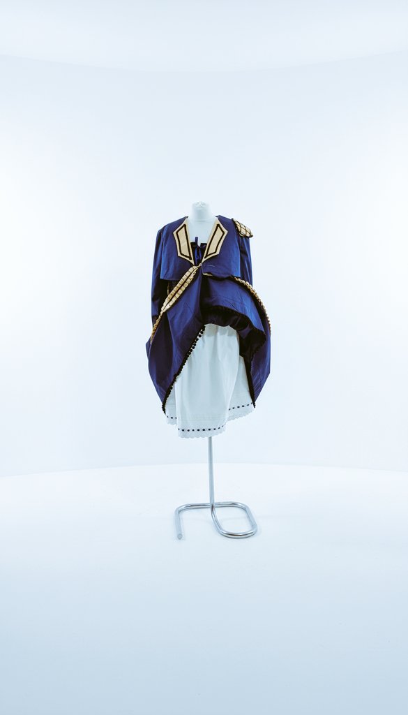fara_ox's tweet photo. Vestido de inspiracion goyesca.
#goyesco #moda #diseño https://t.co/WW9XBOrEeO https://t.co/Mu1nrUQgR1
