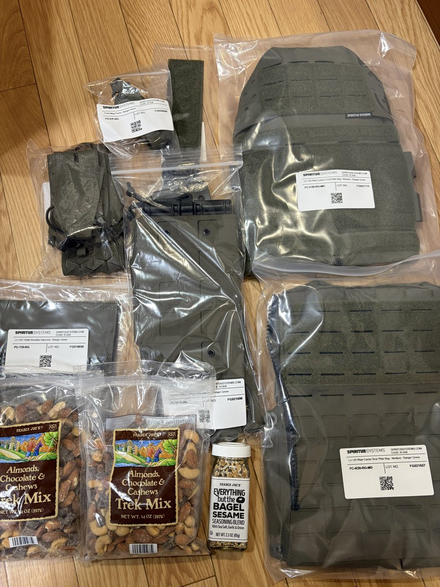 お取引決まりました。未使用品ストーブ Trader Joe'sのお土産お願いしたら Spiritus Systemsも一緒に付いてき
