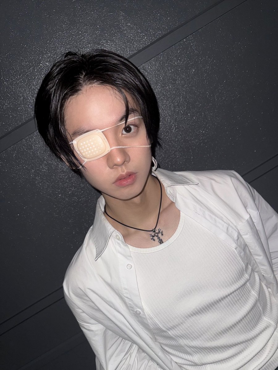 McndOfficial_'s tweet image. [🐰]
나 너 안 보고 싶고 다시는 네 생각 안 할 거야
.
.
.
어 만우절ㄹ이야..🖤

#MCND #엠씨엔디 
#WIN #윈
#AprilFoolsDay