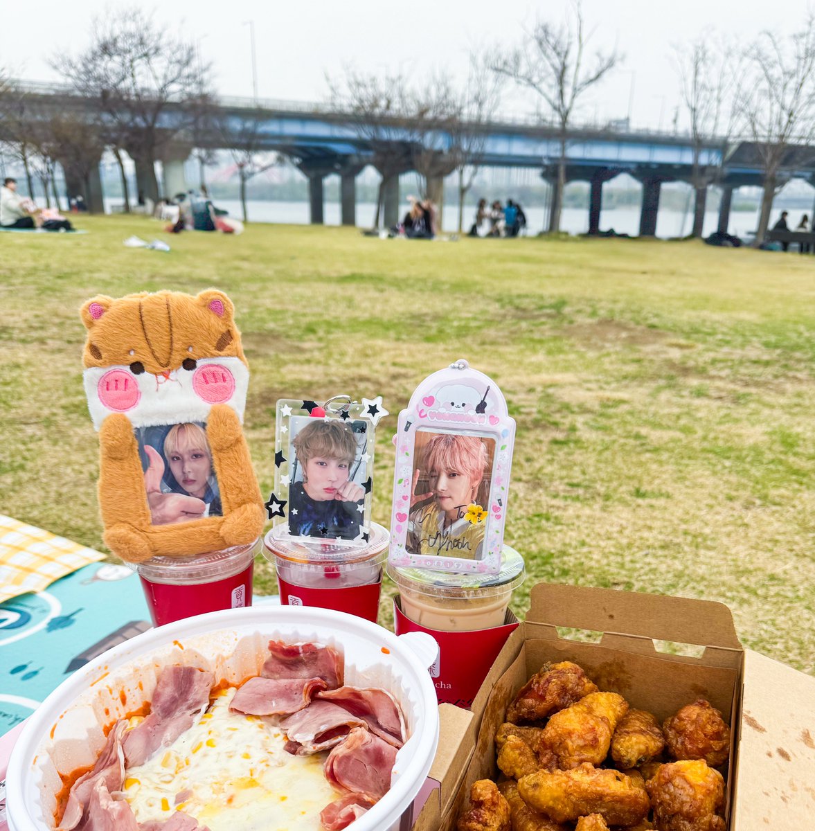 쫀우주 tweet media