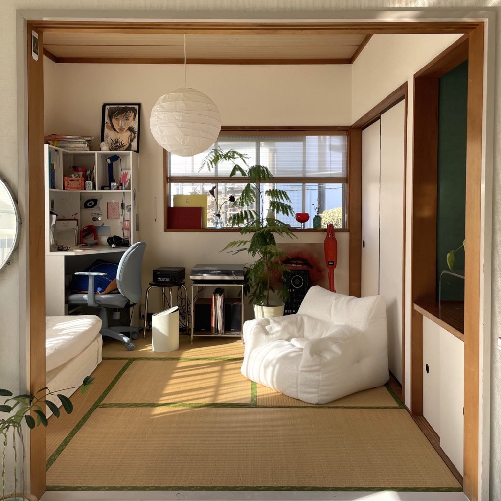 初音 / エッセイ『弱いままで強く生きたい』 tweet media