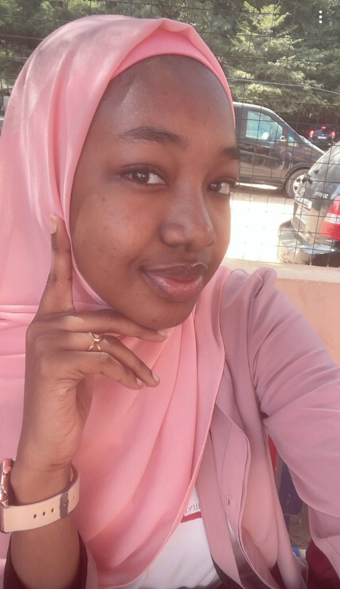 HazraT💙 tweet media