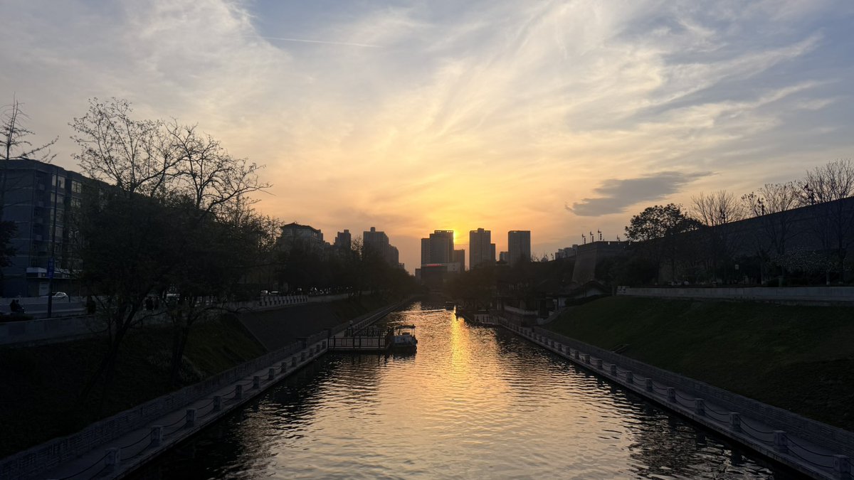 小女人 tweet media