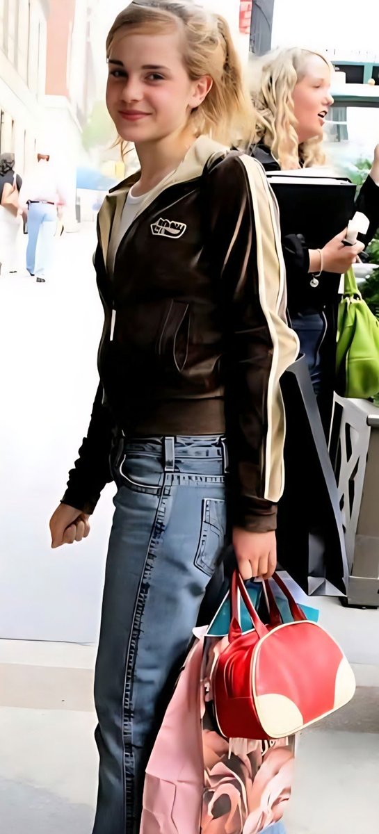 Dennis W tweet media