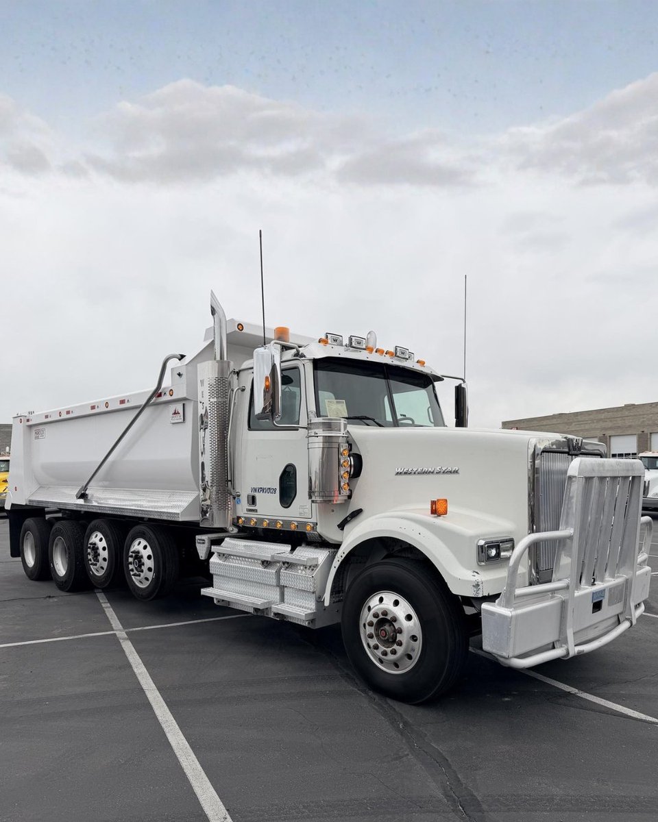 AuctionTime.com tweet media