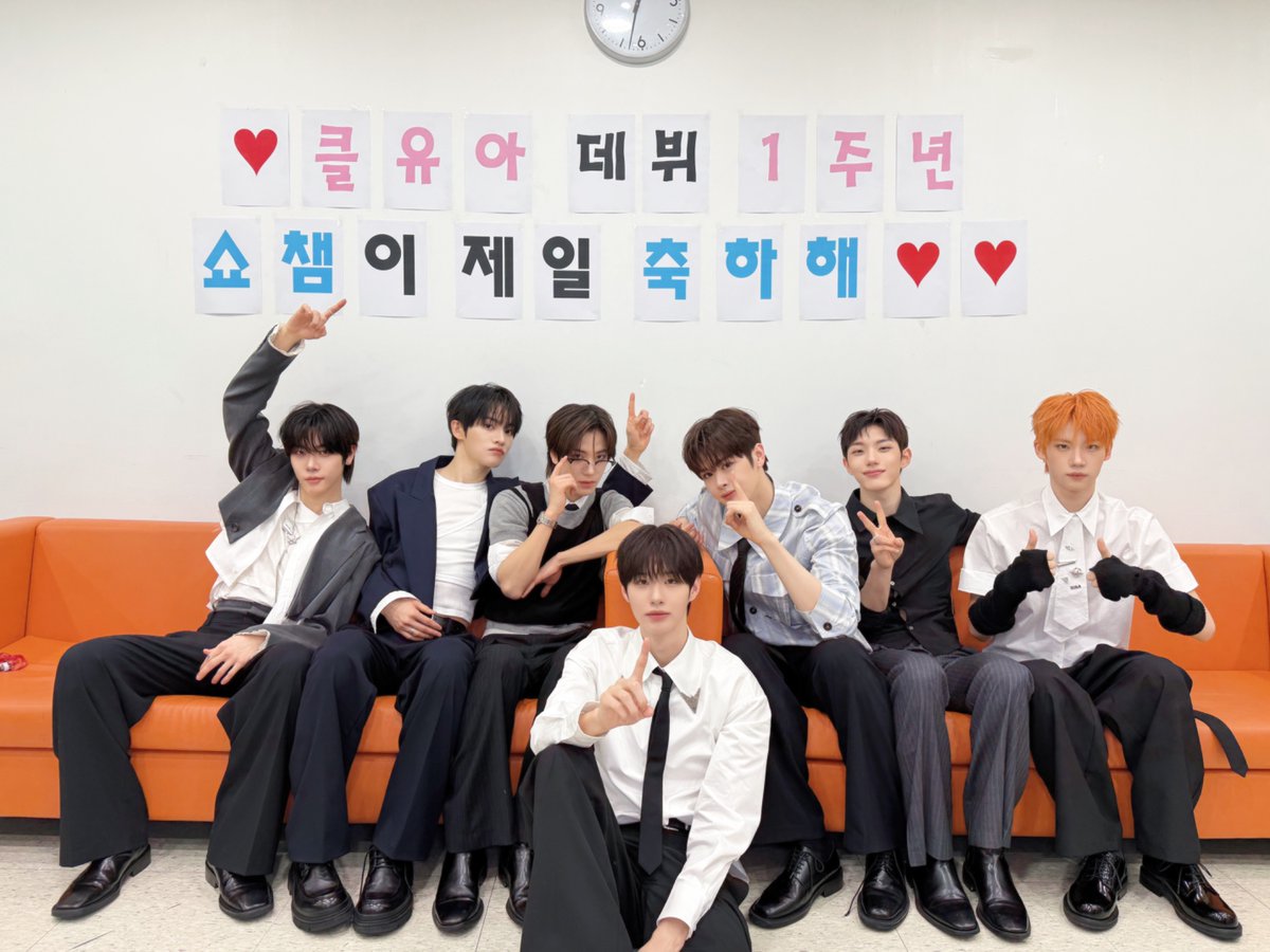 CLOSE YOUR EYES tweet media