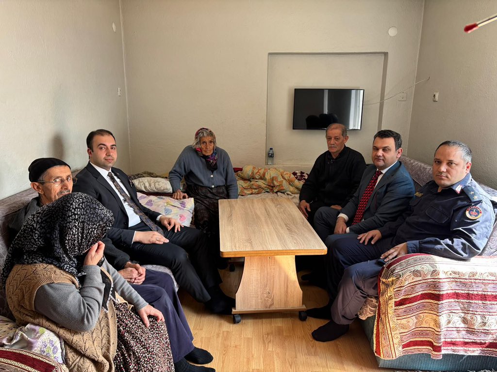 Kaymakamımız Sayın Fırat KADİROĞLU’ndan KALENDER Ailesine Ziyaret
Haberin detayları için;
facebook.com/share/p/1C5U21…