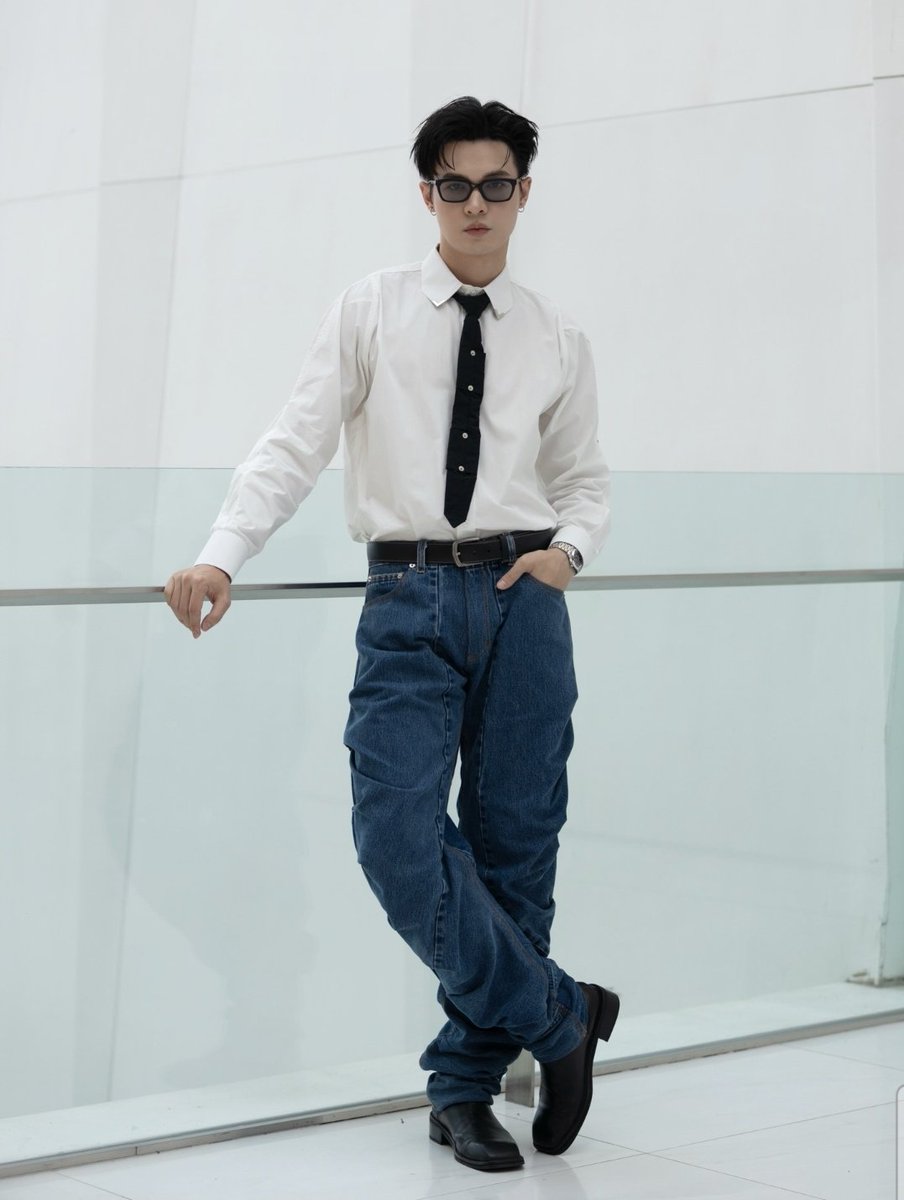 This is the FIRST post from #RENIMPROJECT on IG

Thank you for inviting Billy, Muse of Renim project at ELLE fashion fever 2026 #ELLEFashionFever

Please comment, like and share for our model Billy instagram.com/p/DWla_kqiVNK/…

BILLY EFF26 At ICONSIAM
#COLLECTORPROJECTXBILLY #bbil1ypn