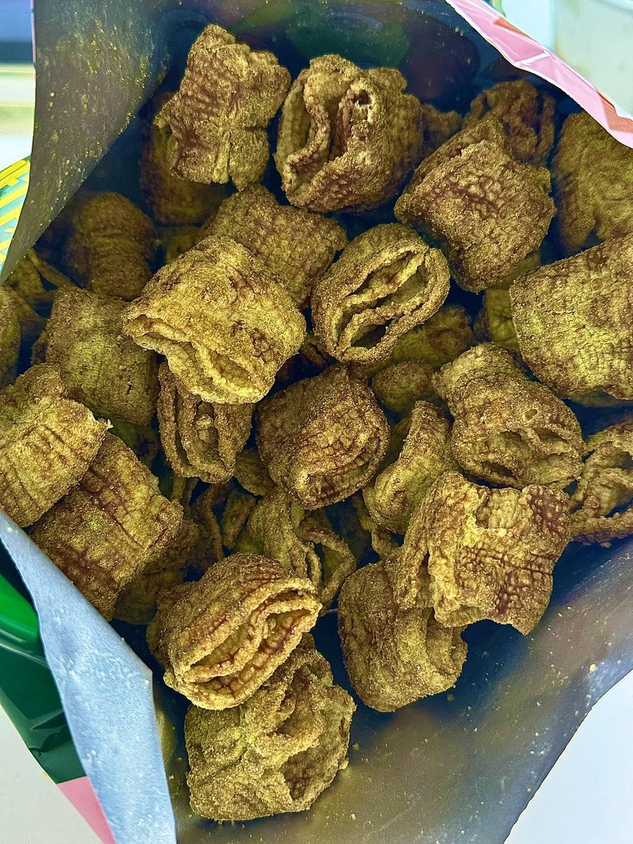 꼬북칩 말차초코 자만추 해서 무거봤뜸여 ㅎㅎ
가볍게 먹기 좋네오