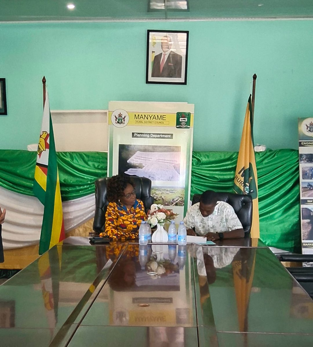 ManyameRural's tweet photo. A pledge to serve. Manyame Rural District Council HODs commit to clarity, results, better service, accountability by signing their performance contracts for 2026 marking a day in history. https://t.co/JQjMGOAfsE