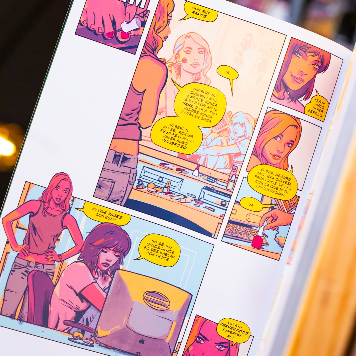 Tomos y Grapas Cómics tweet media