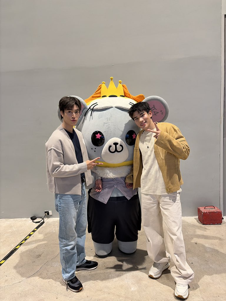 LOOK KHUNNOO tweet media