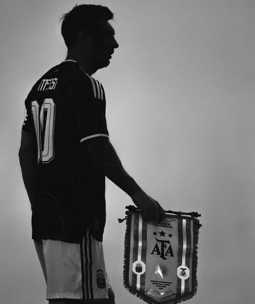 يا ميسي ليلة وداعك لن تكون سهلة ابداً على هذا العالم 
والله حزززن☹️