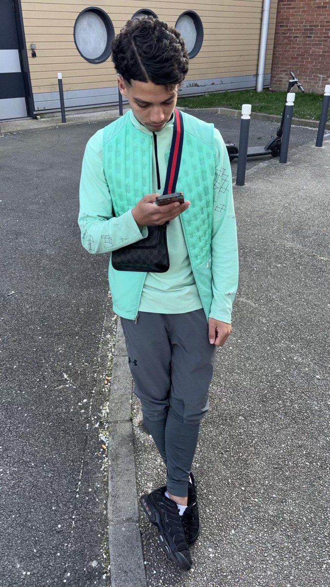 MasterAdm93's tweet photo. les soumis qui paie sa existe plus ou kw venez prv la dépêchez vous #cashmaster #paypal #soumis #cashpig #running #tn #raque https://t.co/Je25bOUYuJ